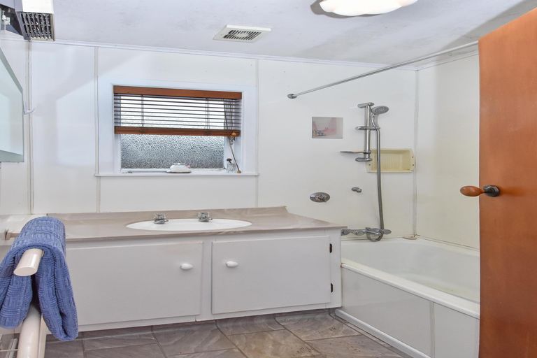 Photo of property in 8 Paterson Avenue, Pukekohe, 2120