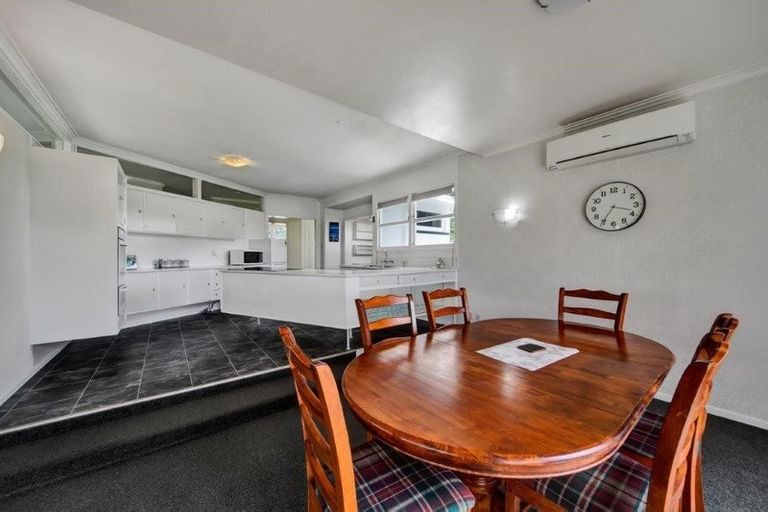 Photo of property in 161 South Road, Hawera, 4610