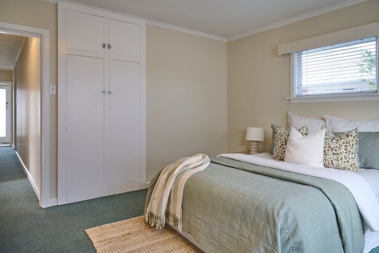 Photo of property in 192 Avonhead Road, Avonhead, Christchurch, 8042