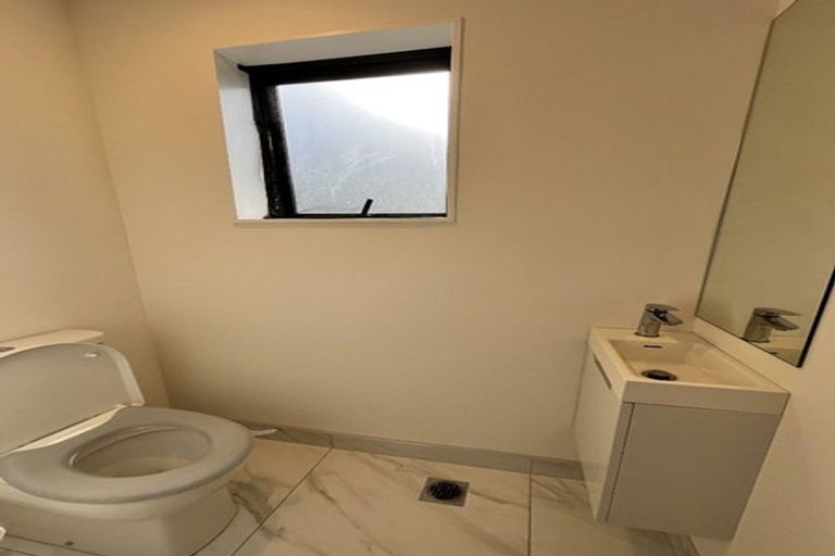 Photo of property in 17/26 Springvale Drive, Fairview Heights, Auckland, 0632