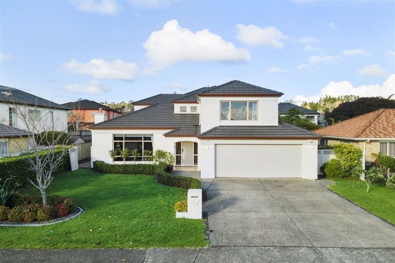 Photo of property in 17 Carousel Crescent, East Tamaki Heights, Auckland, 2016