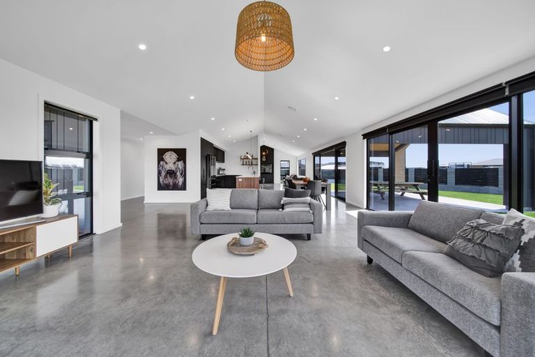 Photo of property in 22 Larlin Drive, Hawera, 4675