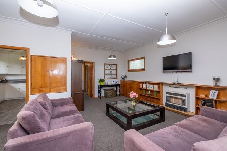 Photo of property in 51 Union Street, Hawera, 4610