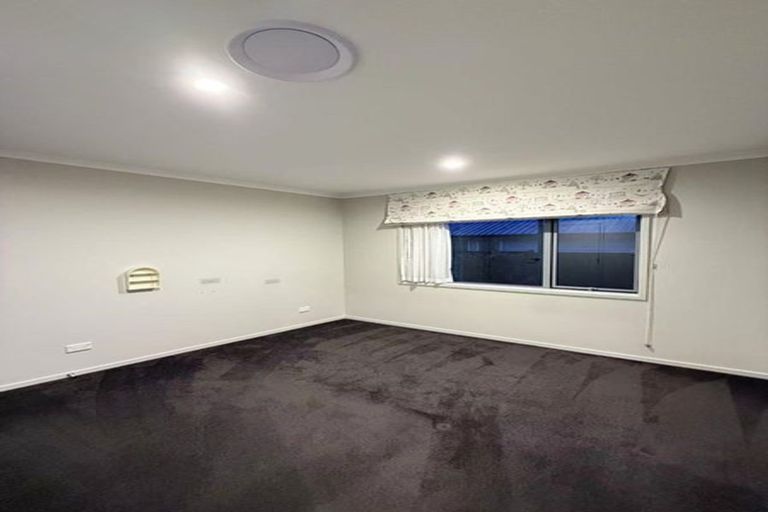 Photo of property in 98 Ridgedale Road, Silverdale, 0932