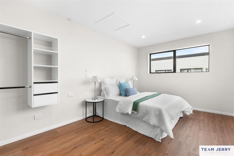 Photo of property in 105b Grove Road, Papakura, 2110