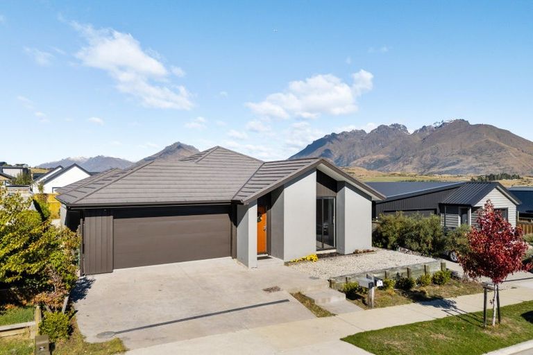 Photo of property in 7 Corriedale Road, Jacks Point, 9371