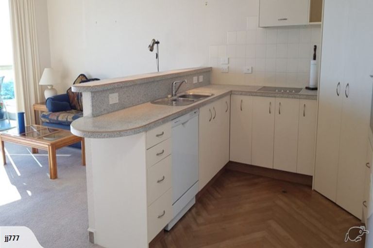 Photo of property in Ocean Apartments, 44 Marine Parade, Paraparaumu Beach, Paraparaumu, 5032