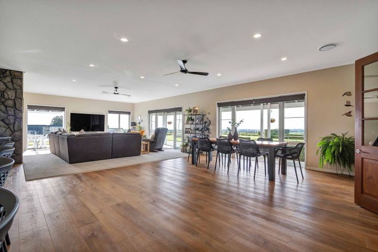 Photo of property in 80 Clearview Road, Lepperton, New Plymouth, 4373
