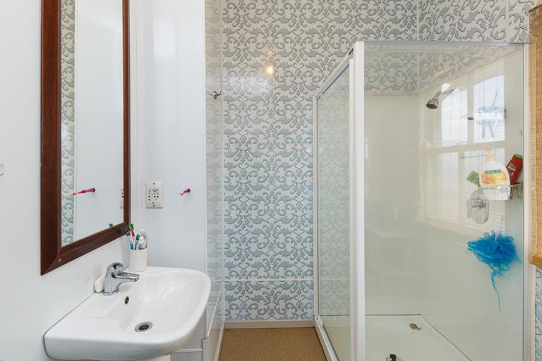 Photo of property in 11 Aspen Way, Kelvin Grove, Palmerston North, 4414