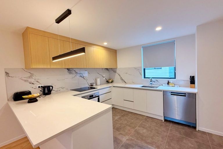 Photo of property in 9/32a Westgate Drive, Massey, Auckland, 0614