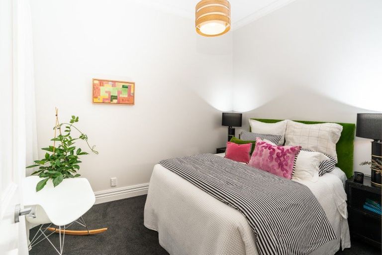 Photo of property in 18 Portland Crescent, Thorndon, Wellington, 6011