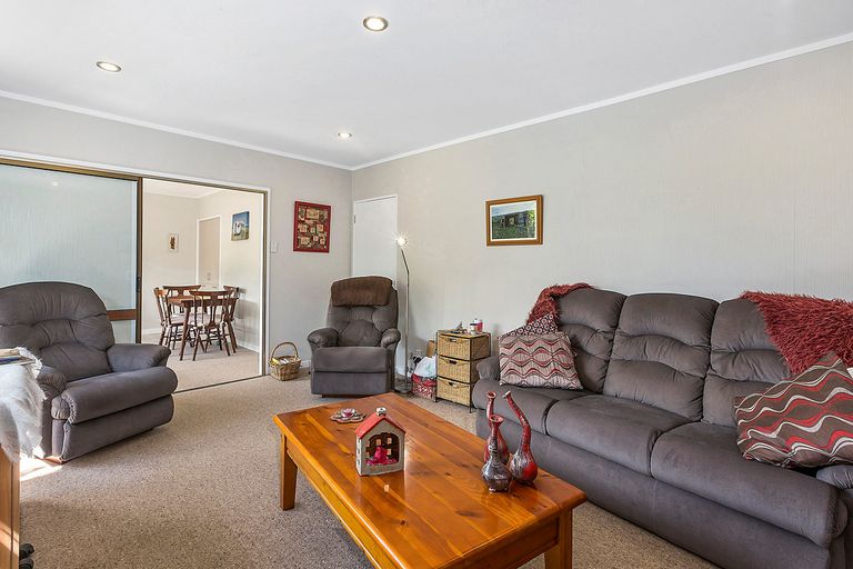 Photo of property in 32 Hargest Crescent, Saint Kilda, Dunedin, 9012