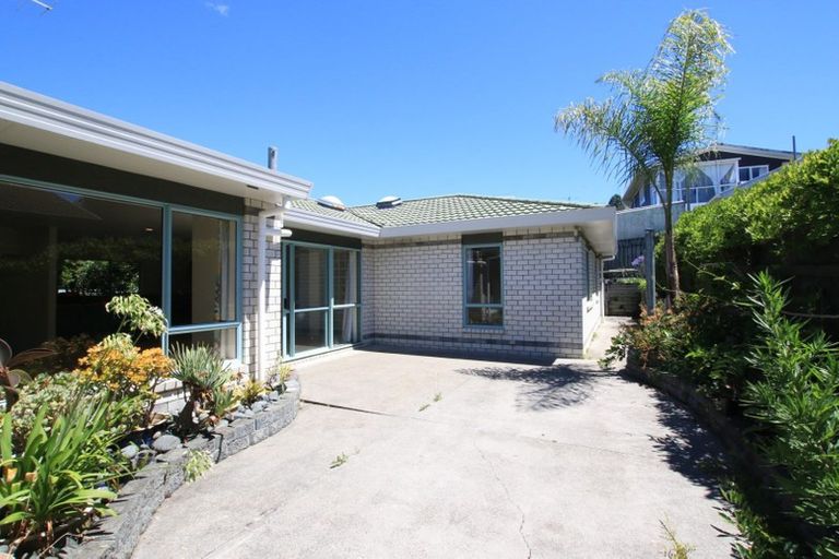 Photo of property in 3 Khaleel Place, Henderson, Auckland, 0612