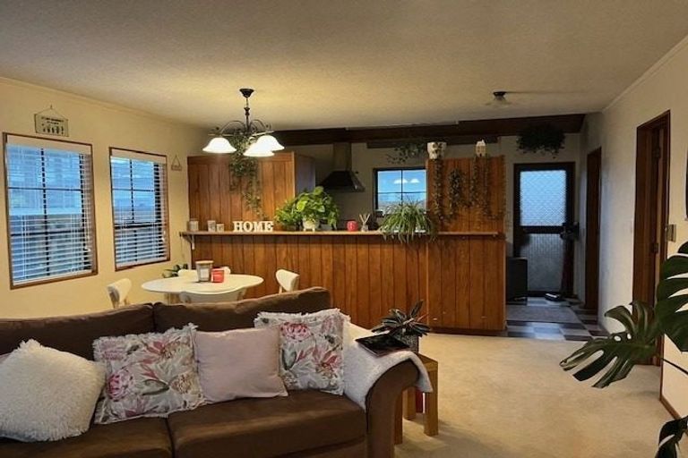 Photo of property in 3/96 Mill Road, Kensington, Whangarei, 0112