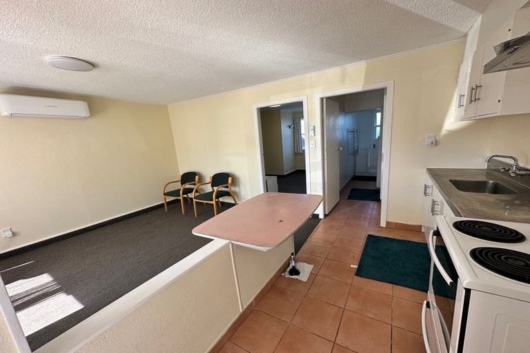 Photo of property in 327 Adelaide Road, Newtown, Wellington, 6021