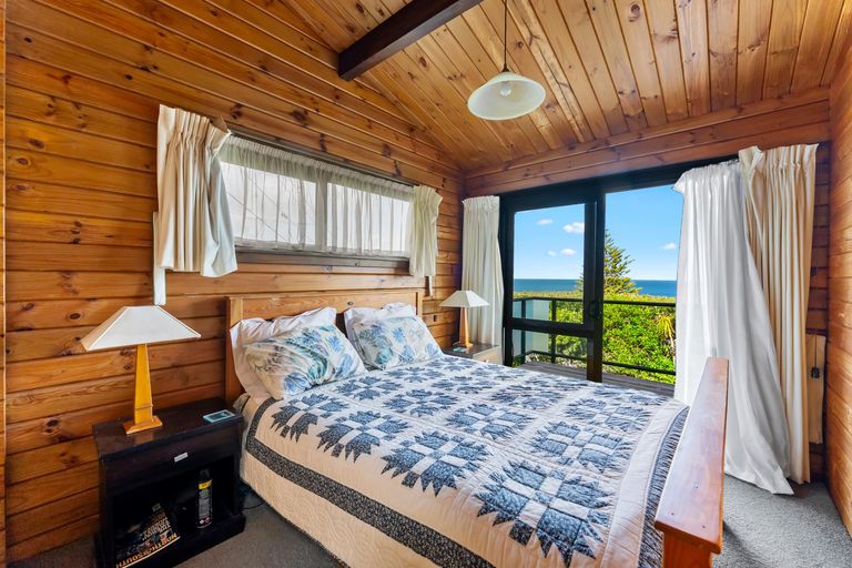 Photo of property in 14 Penguin Street, Leigh, Warkworth, 0985