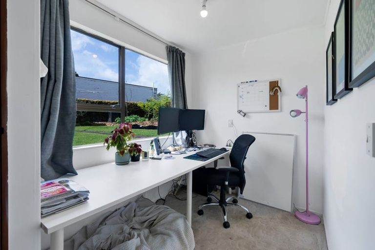 Photo of property in 49 Nevada Drive, Merrilands, New Plymouth, 4312