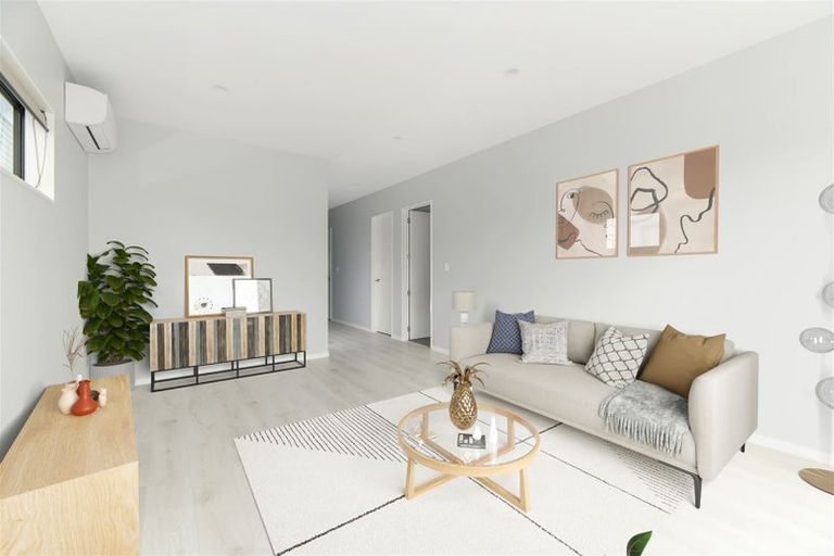 Photo of property in 33 Pilot Drive, Hobsonville, Auckland, 0616