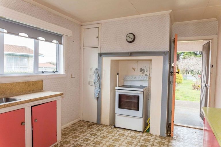 Photo of property in 3 Hospital Street, Dannevirke, 4930