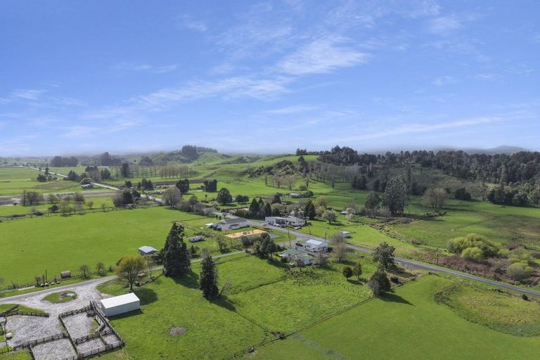 Photo of property in 2511 Rangiwahia Road, Rangiwahia, Kimbolton, 4774