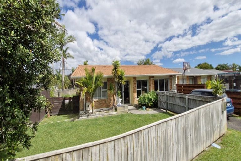 Photo of property in 1/34 Walton Street, Red Beach, 0932