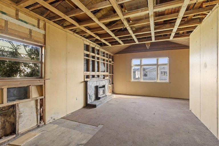 Photo of property in 12 Jessie Street, Petone, Lower Hutt, 5012