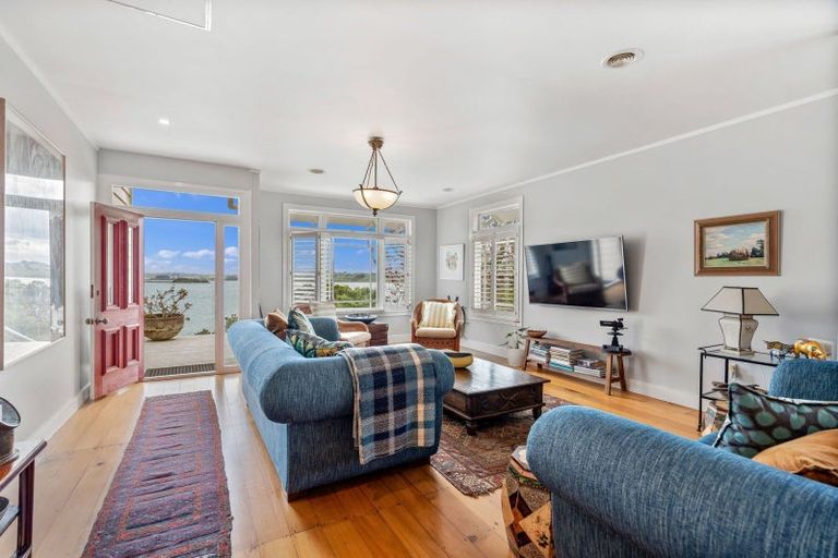 Photo of property in 19 Weir Crescent, Onerahi, Whangarei, 0110