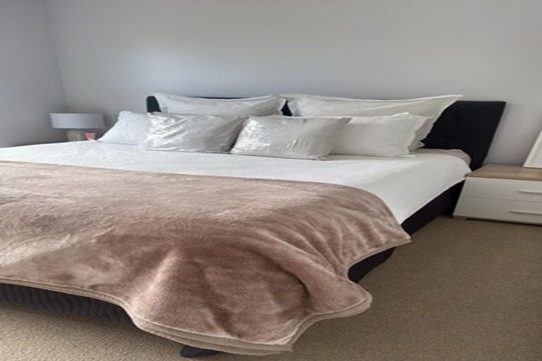 Photo of property in 1/248 Birkdale Road, Birkdale, Auckland, 0626