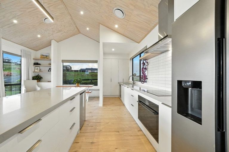 Photo of property in 1 Eaglesfield Close, Westmorland, Christchurch, 8025