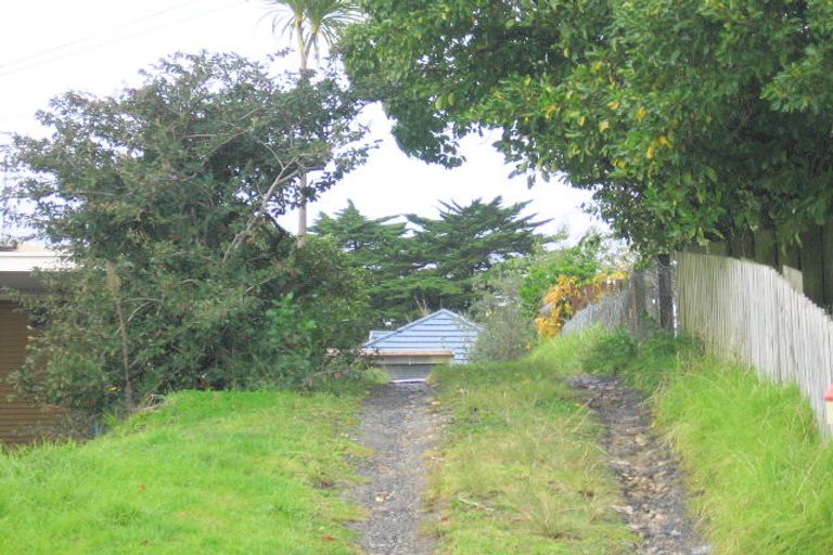 Photo of property in 20 Doone Place, Massey, Auckland, 0614