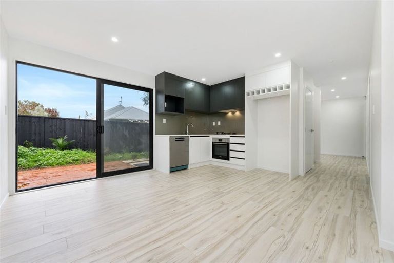 Photo of property in 19b Farwood Drive, Henderson, Auckland, 0612