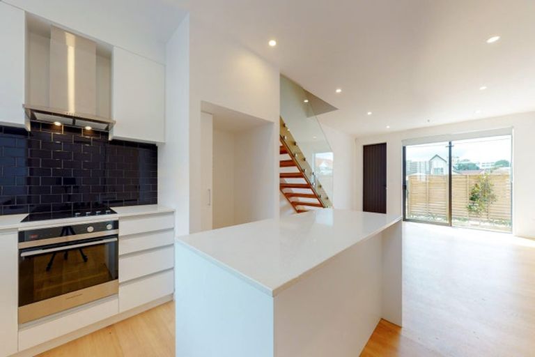 Photo of property in 10d Beauchamp Street, Karori, Wellington, 6012