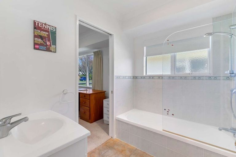 Photo of property in 2 Belmont Rise, Katikati, 3129