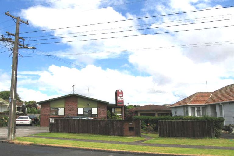 Photo of property in 2/3 Fenwick Avenue, Milford, Auckland, 0620