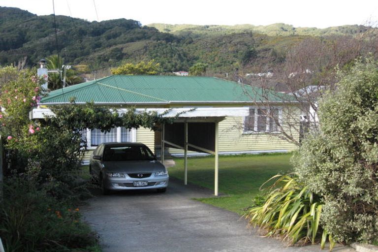 Photo of property in 23 Main Road, Wainuiomata, Lower Hutt, 5014