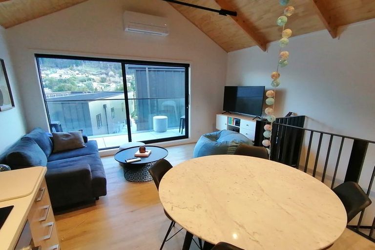 Photo of property in The Alex Apartments, 135u8a Hallenstein Street, Queenstown, 9300
