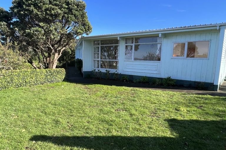 Photo of property in 1 Rajputana Way, Khandallah, Wellington, 6035