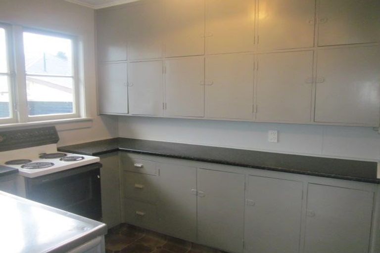 Photo of property in 130 Miranda Street, Stratford, 4332