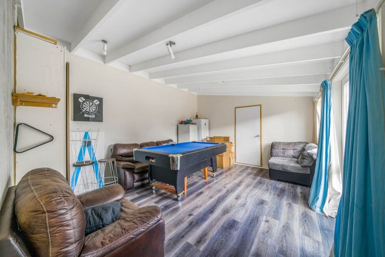 Photo of property in 182 Main North Road, Redwood, Christchurch, 8051