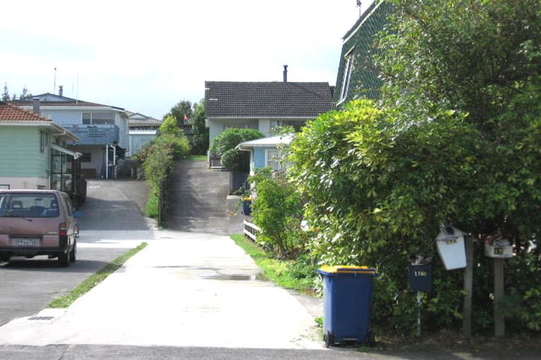 Photo of property in 1/17 Ribblesdale Road, Henderson, Auckland, 0612
