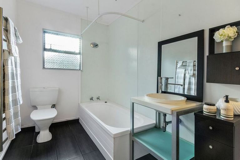 Photo of property in 46u9 Wingfield Place, Churton Park, Wellington, 6037