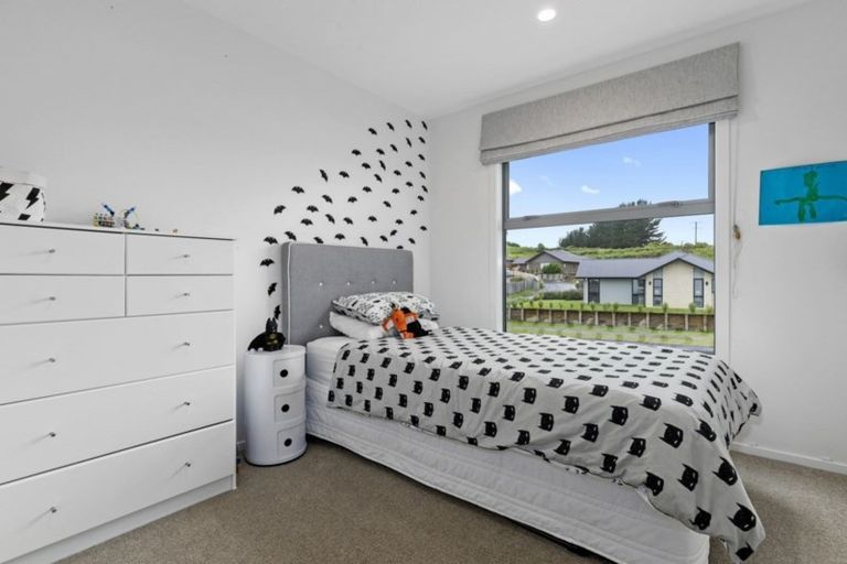 Photo of property in 1 Oolong Court, Huntington, Hamilton, 3210