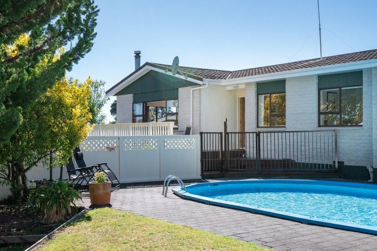 Photo of property in 8 Padfield Place, Havelock North, 4130