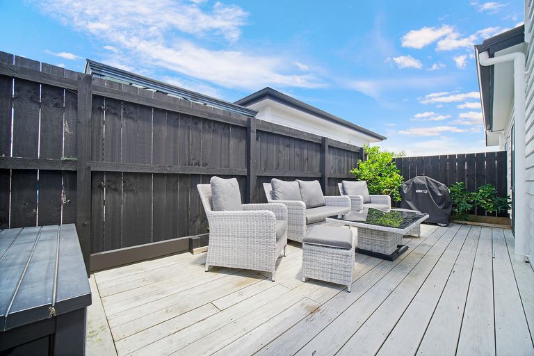 Photo of property in 99 Kuaka Drive, Takanini, 2112