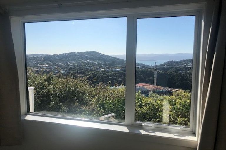 Photo of property in 1/48 Winston Street, Crofton Downs, Wellington, 6035