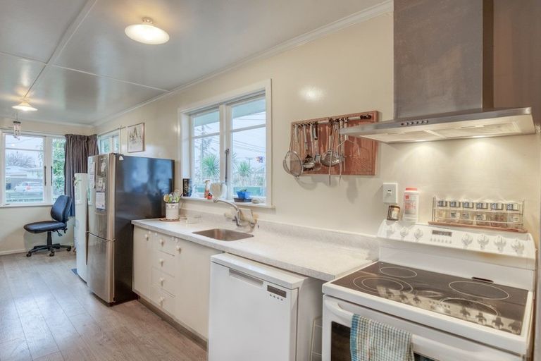 Photo of property in 89 Cameron Crescent, Masterton, 5810