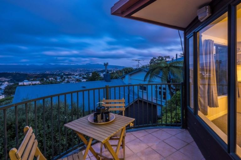 Photo of property in 15b Mitchell Street, Brooklyn, Wellington, 6021