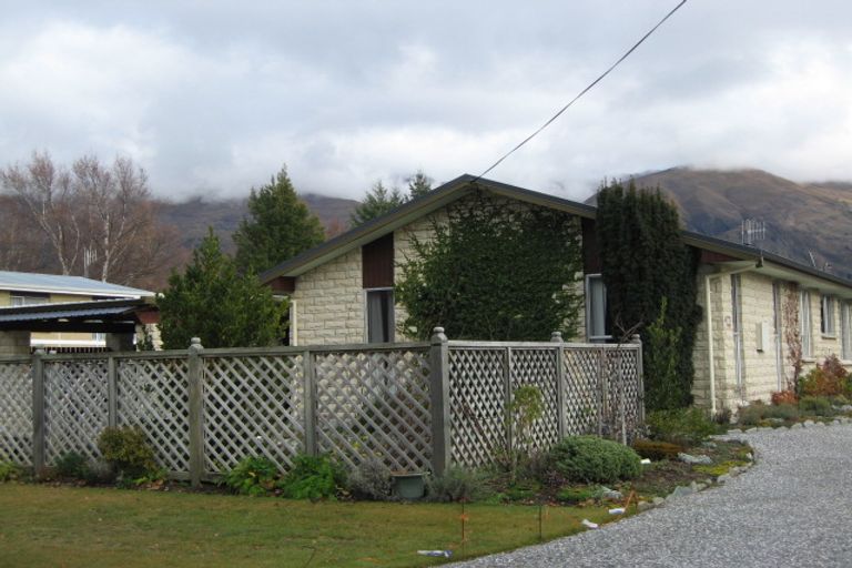 Photo of property in 13 Lindsay Place, Wanaka, 9305
