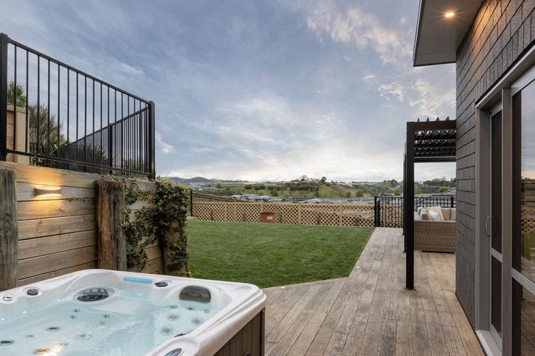 Photo of property in 10 Kissling Terrace, Pyes Pa, Tauranga, 3112