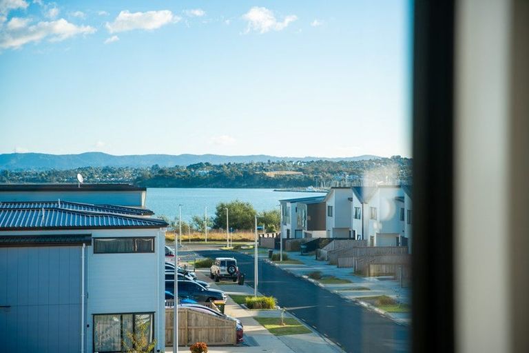 Photo of property in 3/10 Scott Road, Hobsonville, Auckland, 0616